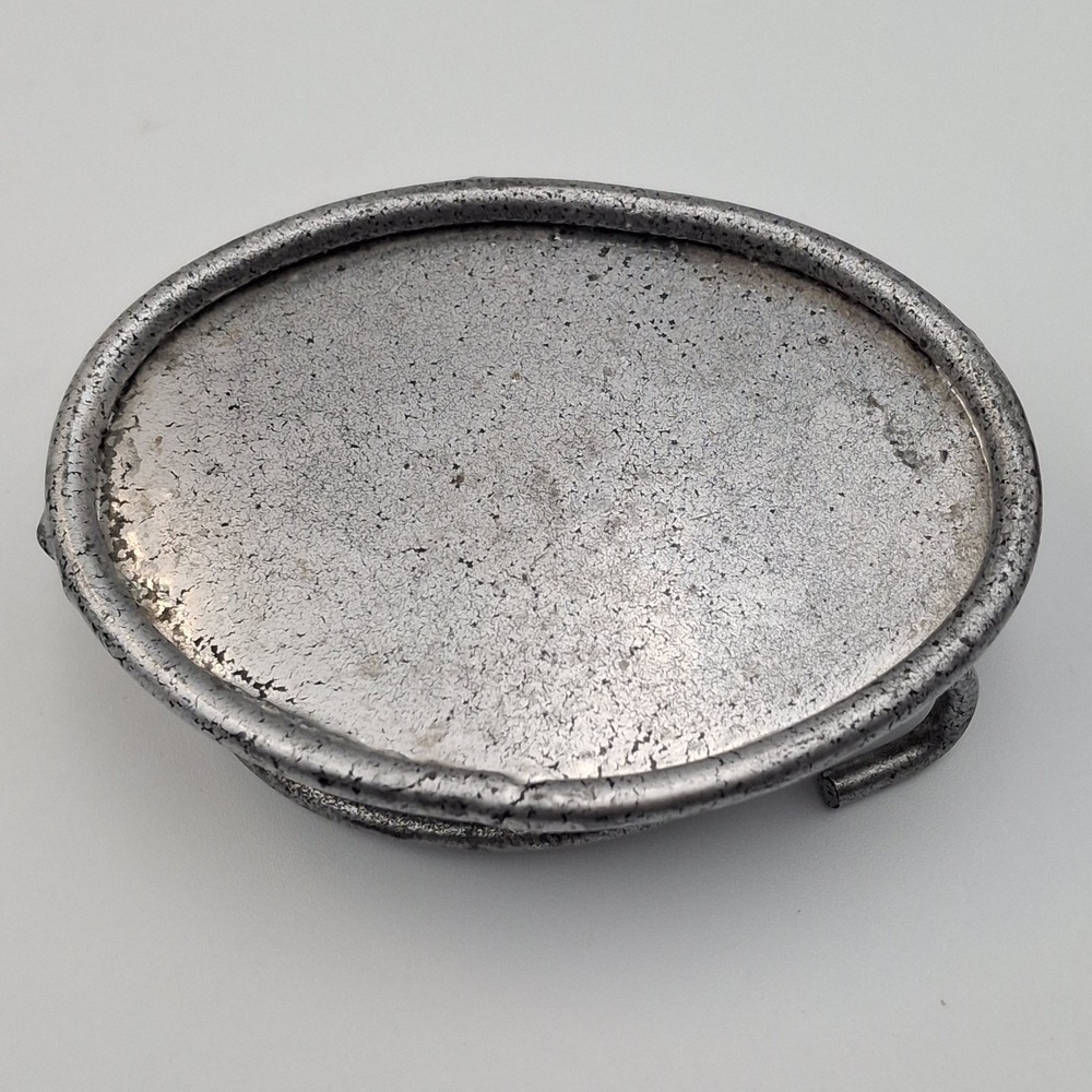 Set of 2 Mexican Metal Candle Holders Oval Triangular 1 Inch Tall Footed Unique - Picture 11 of 11